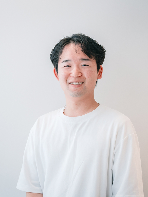 亀山さん（データマネジメント）の顔写真